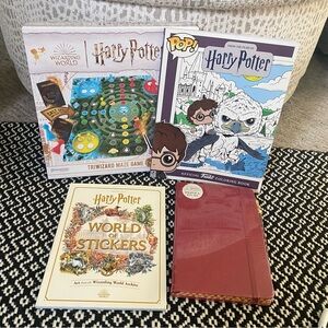 Warner Bros. Harry Potter Maze and Coloring Set - Red, Green, Blue